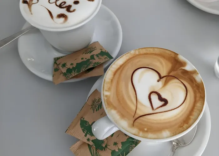 Alojamento de Acomodação e Pequeno-almoço Enjoy Music 3*